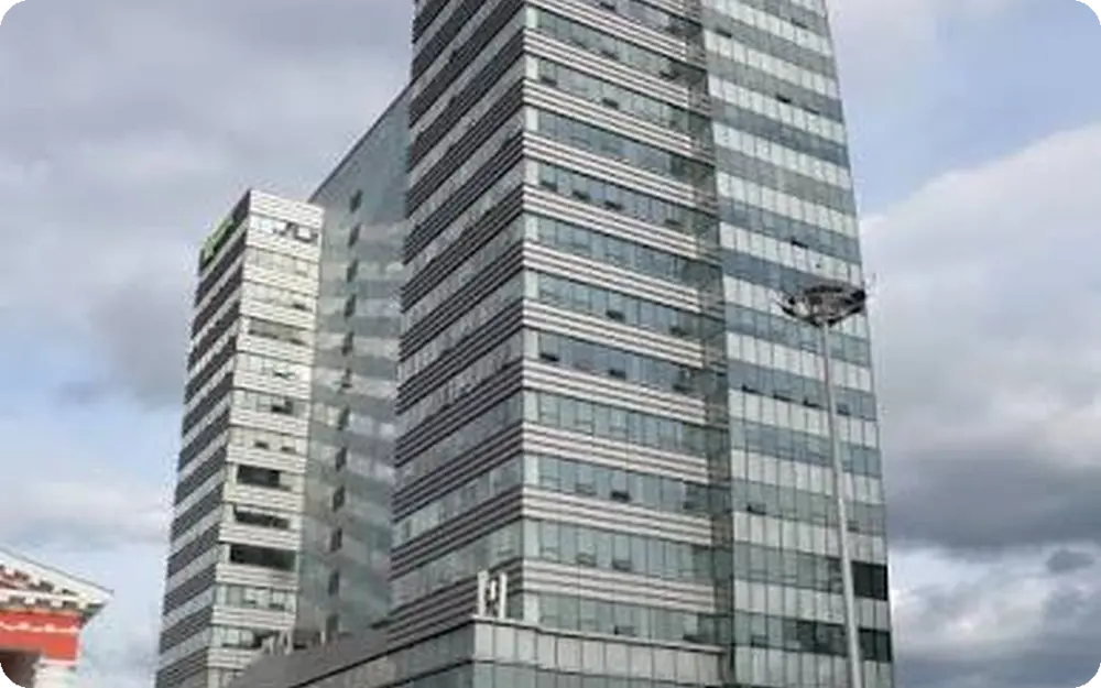 Central Tower, халуун агаарын хөшиг суурилуулалт